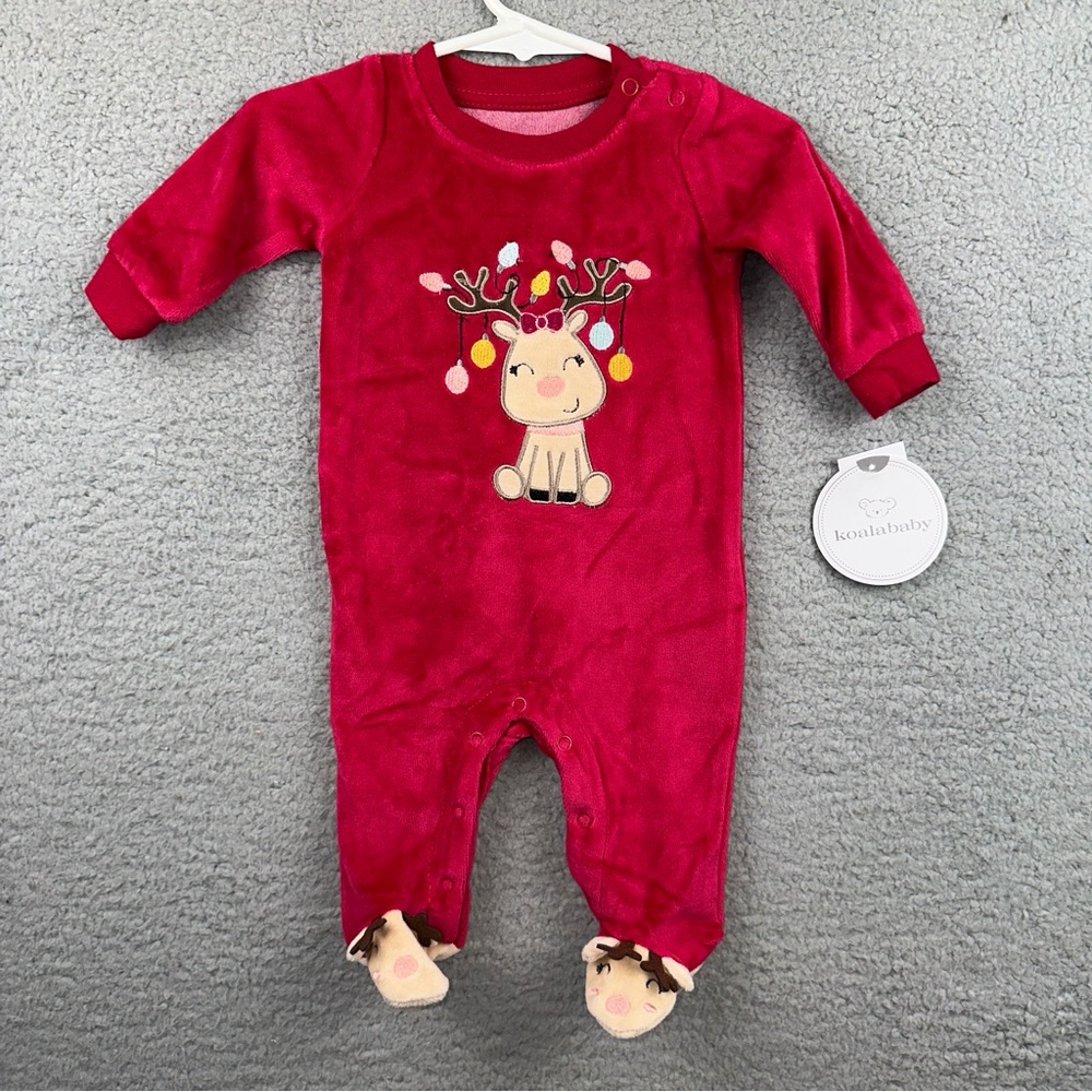 Koala Baby Girls 0-3 Months Red Berry Rouge Baby Girl Reindeer Footie Romper NWT
